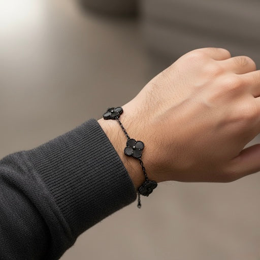 V.cleef black