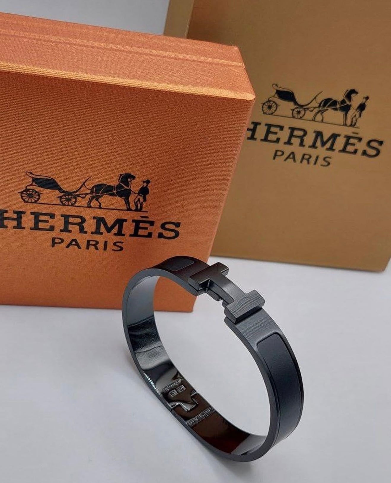 Hermès H