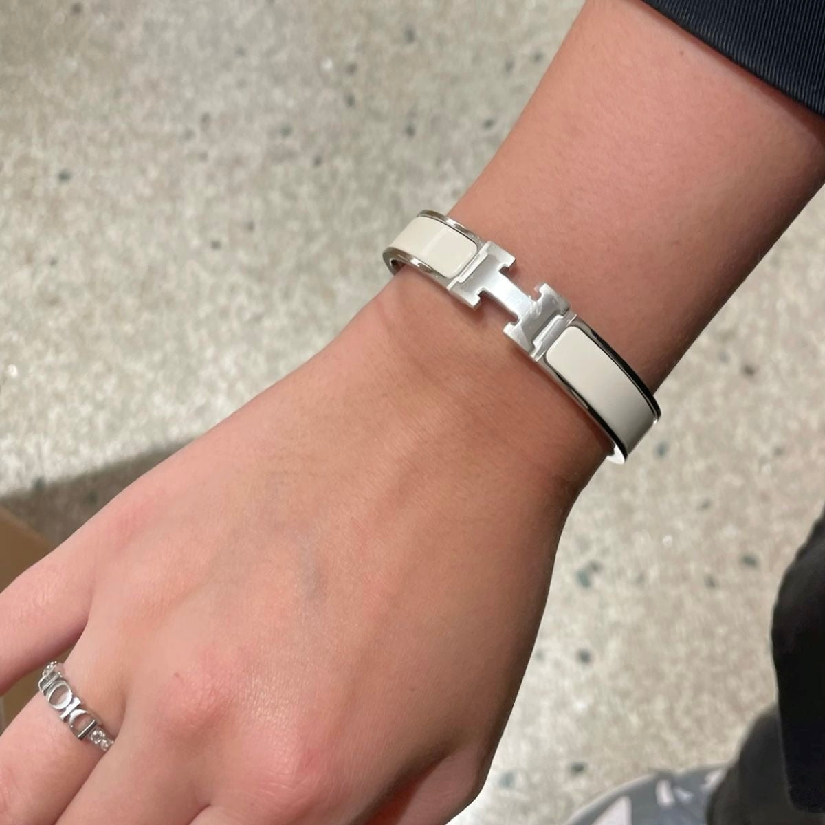 Hermèss H argenté blanc