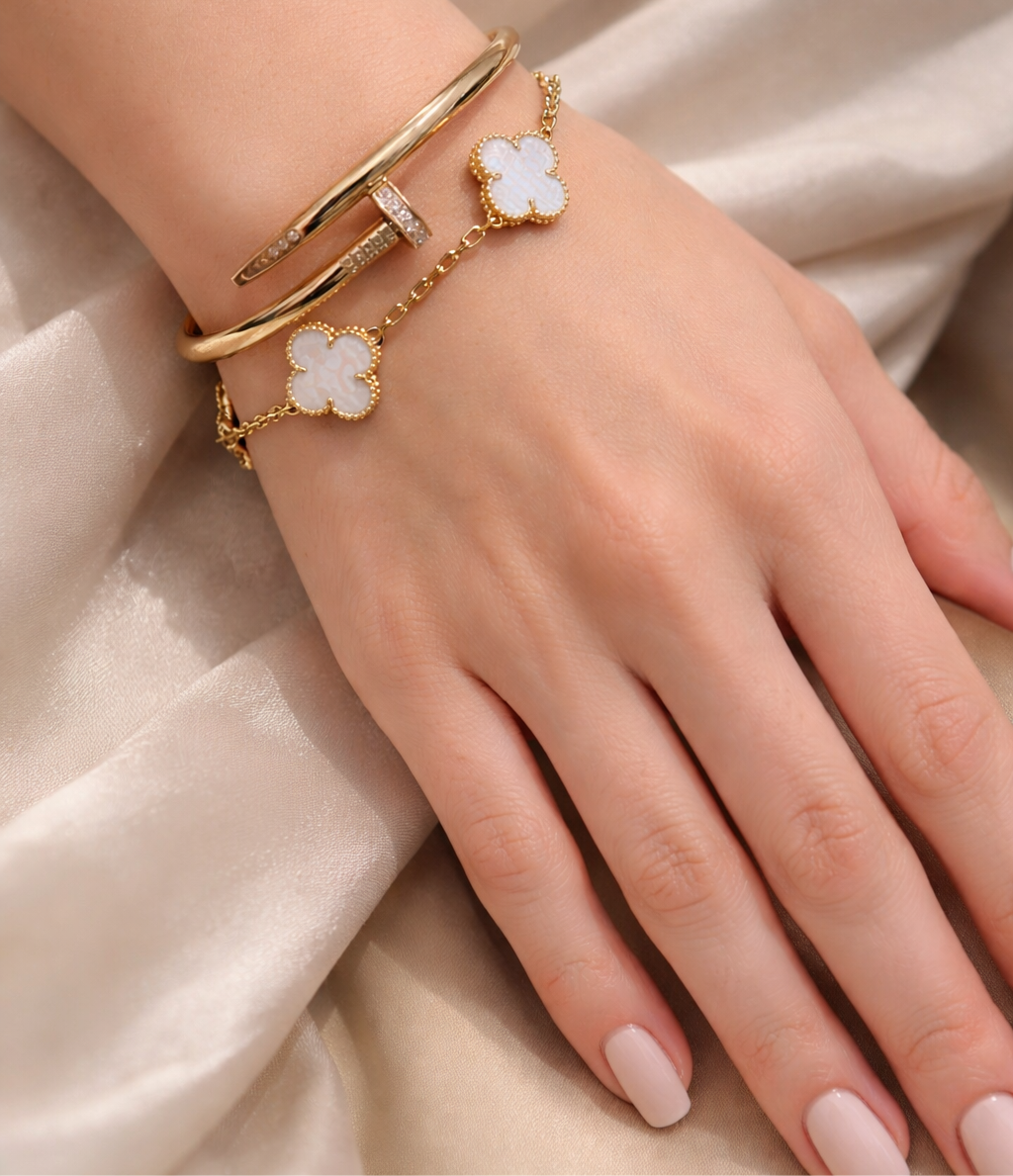 Duo clou & v.cleef dore blanch