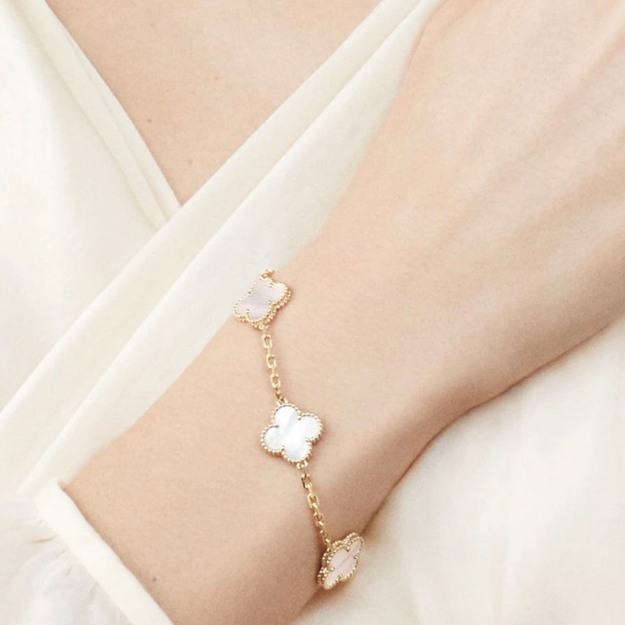 V.cleef doré blanche