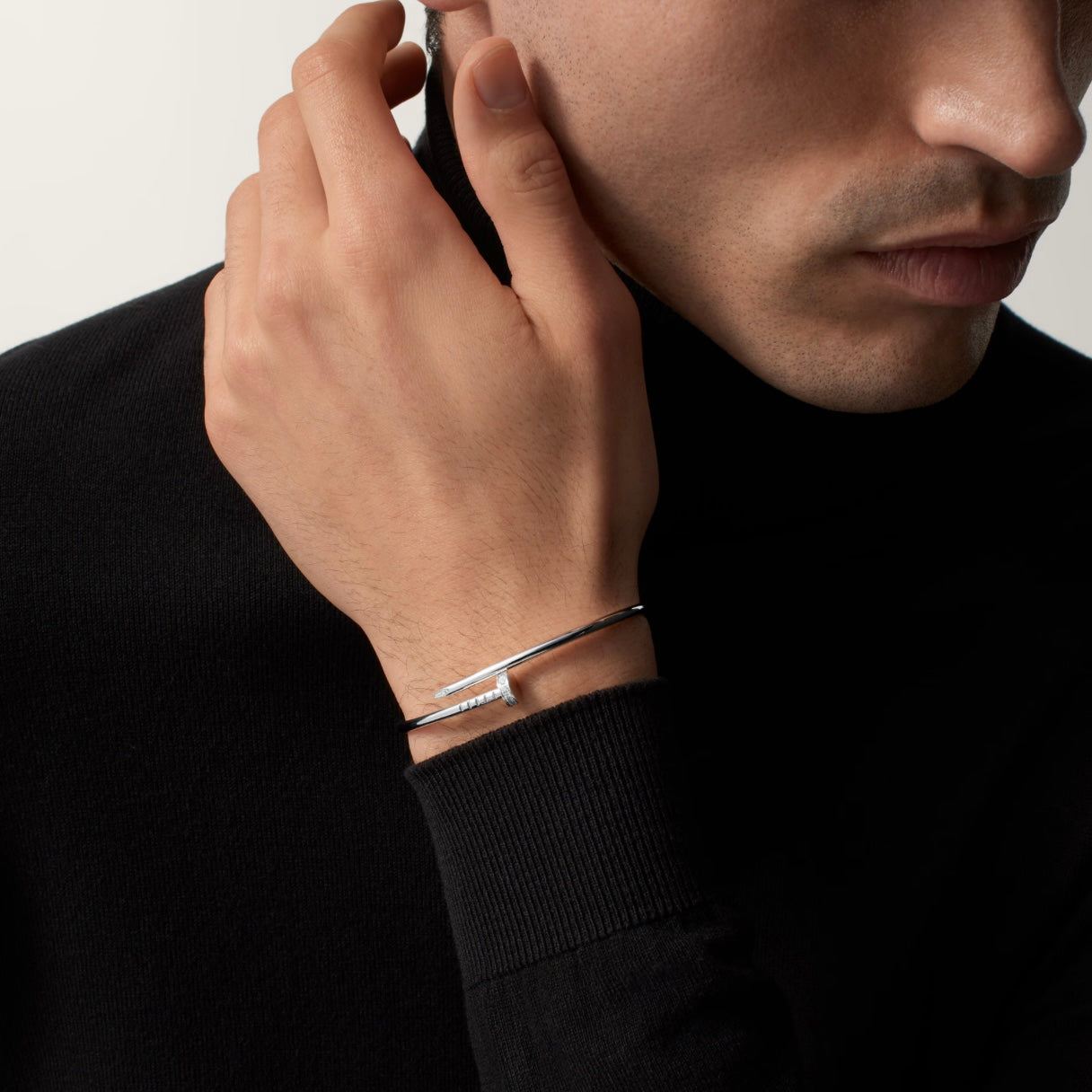 Bracelet clou argenté