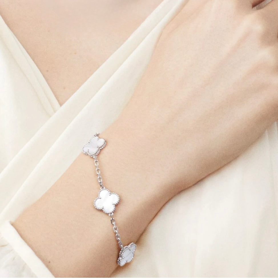 V.cleef argenté blanc