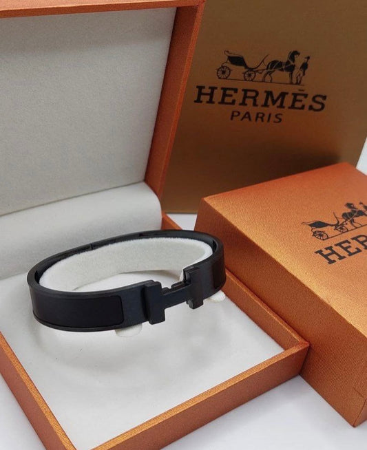 Hermès H