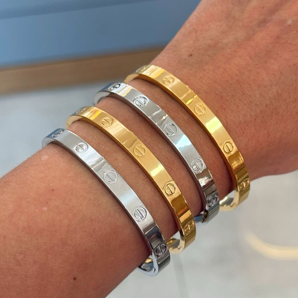 1 Bracelet cartier LOVE