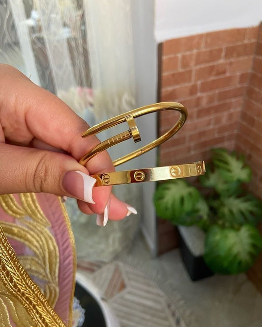 Cartier motif love & clou